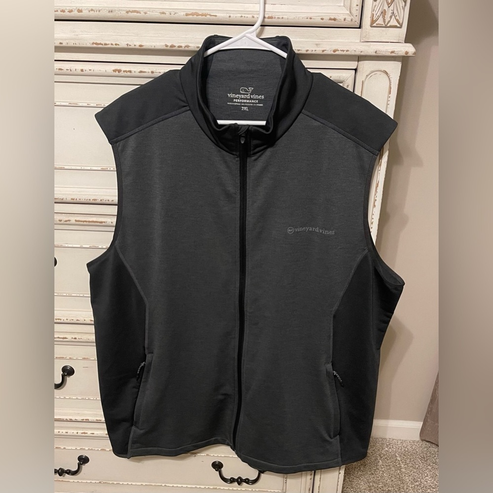 Vineyard Vines Performance Vest